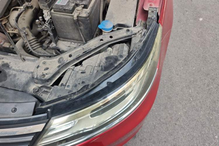 Used Roewe i6 2017 20T Automatic Internet Smart Edition Engine Bay Left