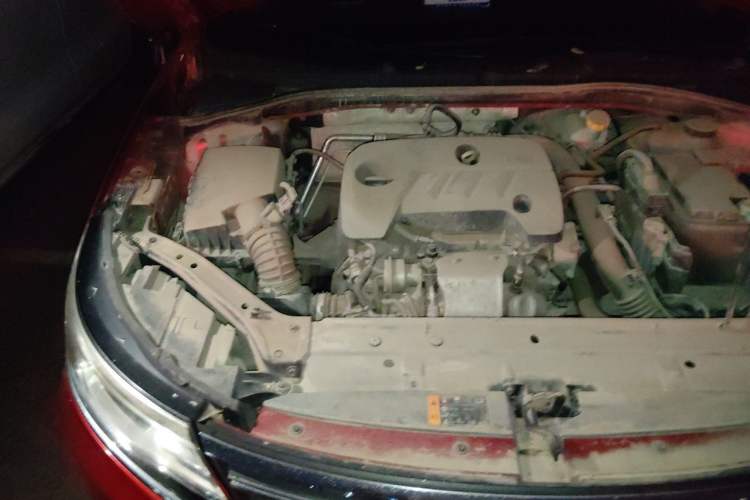 Used Roewe i6 2017 16T Manual Luxury Edition Engine Bay Right