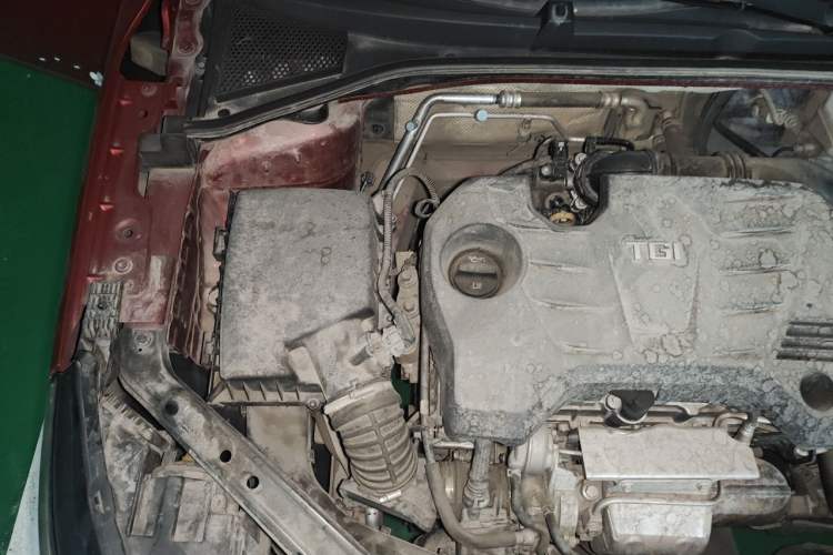 Used Roewe i6 2017 20T Automatic Internet ZhiZun Edition Engine Bay Right