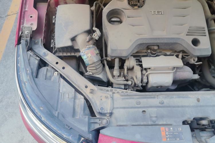 Used Roewe i6 2017 20T Automatic Internet Smart Edition Engine Bay Right