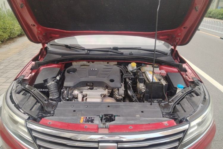 Used Roewe i6 2017 20T Automatic Flagship Edition Engine Bay