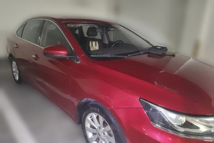 Used Roewe i6 2017 20T Automatic Flagship Edition Front Right 45 Deg