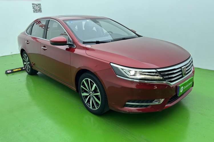 Used Roewe i6 2017 20T Automatic Internet ZhiZun Edition Front Right 45 Deg