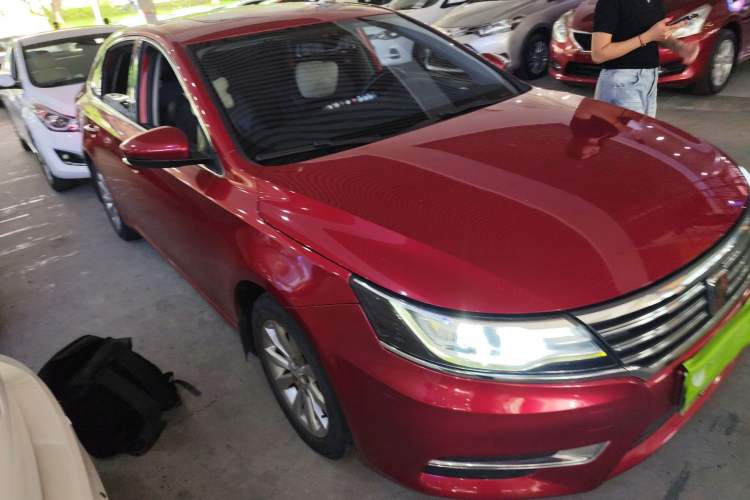 Used Roewe i6 2017 20T Automatic Flagship Edition Front Right 45 Deg