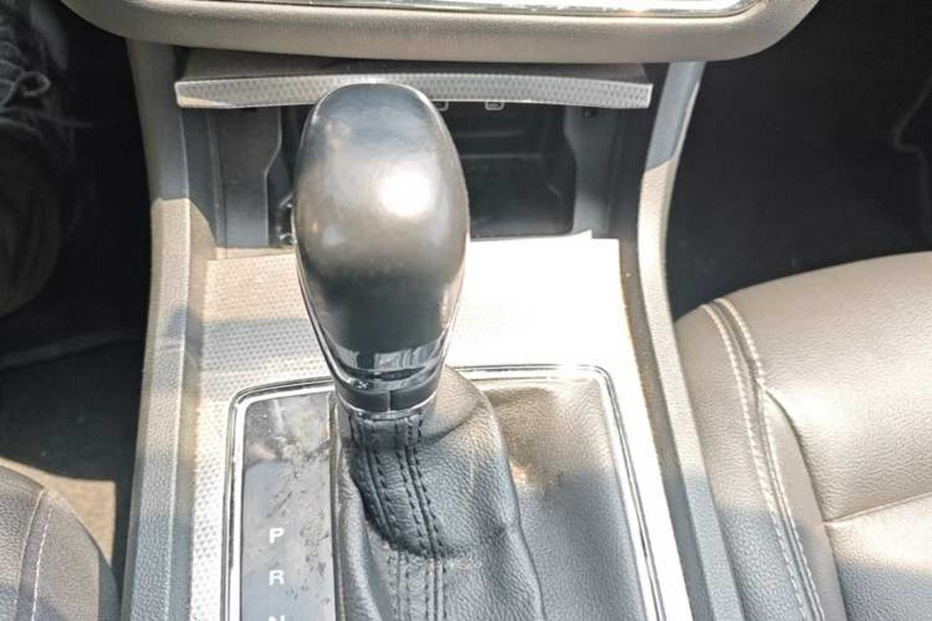Used Roewe i6 2017 20T Automatic Internet Smart Edition Gear Lever