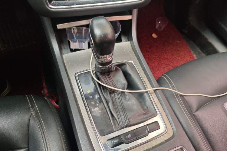 Used Roewe i6 2017 20T Automatic Internet Smart Edition Gear Lever