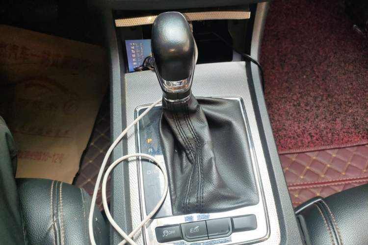 Used Roewe i6 2017 20T Automatic Internet Smart Edition Gear Lever