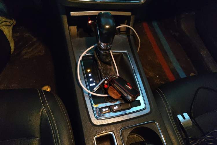 Used Roewe i6 2017 20T Automatic Internet ZhiZun Edition Gear Lever