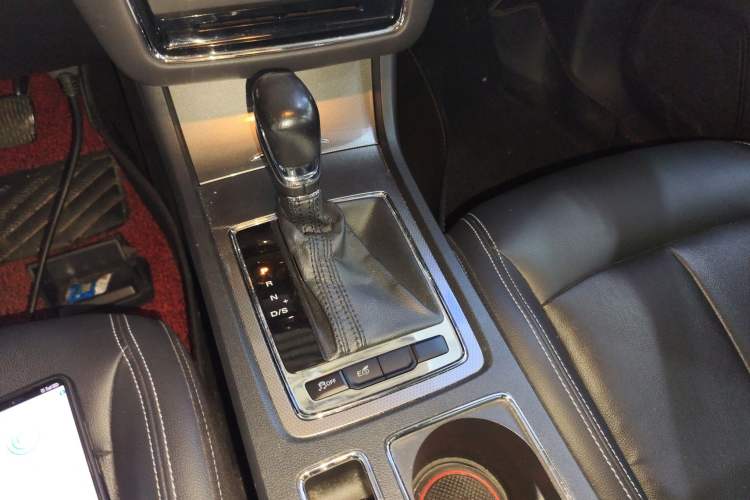 Used Roewe i6 2017 20T Automatic Flagship Edition Gear Lever