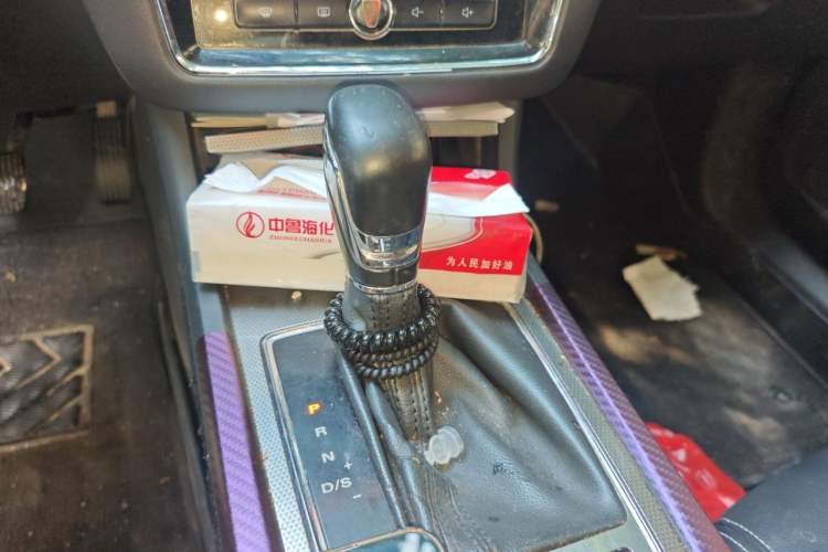 Used Roewe i6 2017 20T Automatic Internet Smart Edition Gear Lever