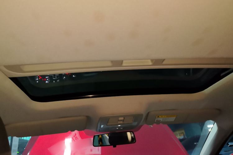 Used Roewe i6 2017 20T Automatic Internet Smart Edition Headliner