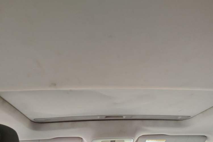 Used Roewe i6 2017 20T Automatic Internet Smart Edition Headliner