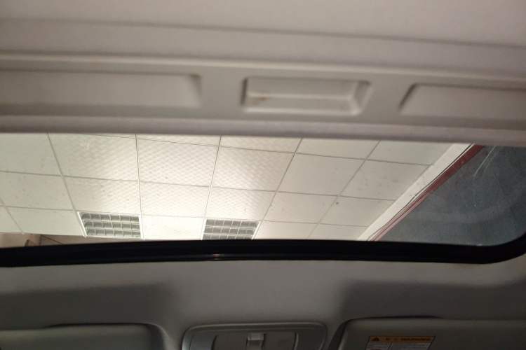 Used Roewe i6 2017 20T Automatic Flagship Edition Headliner