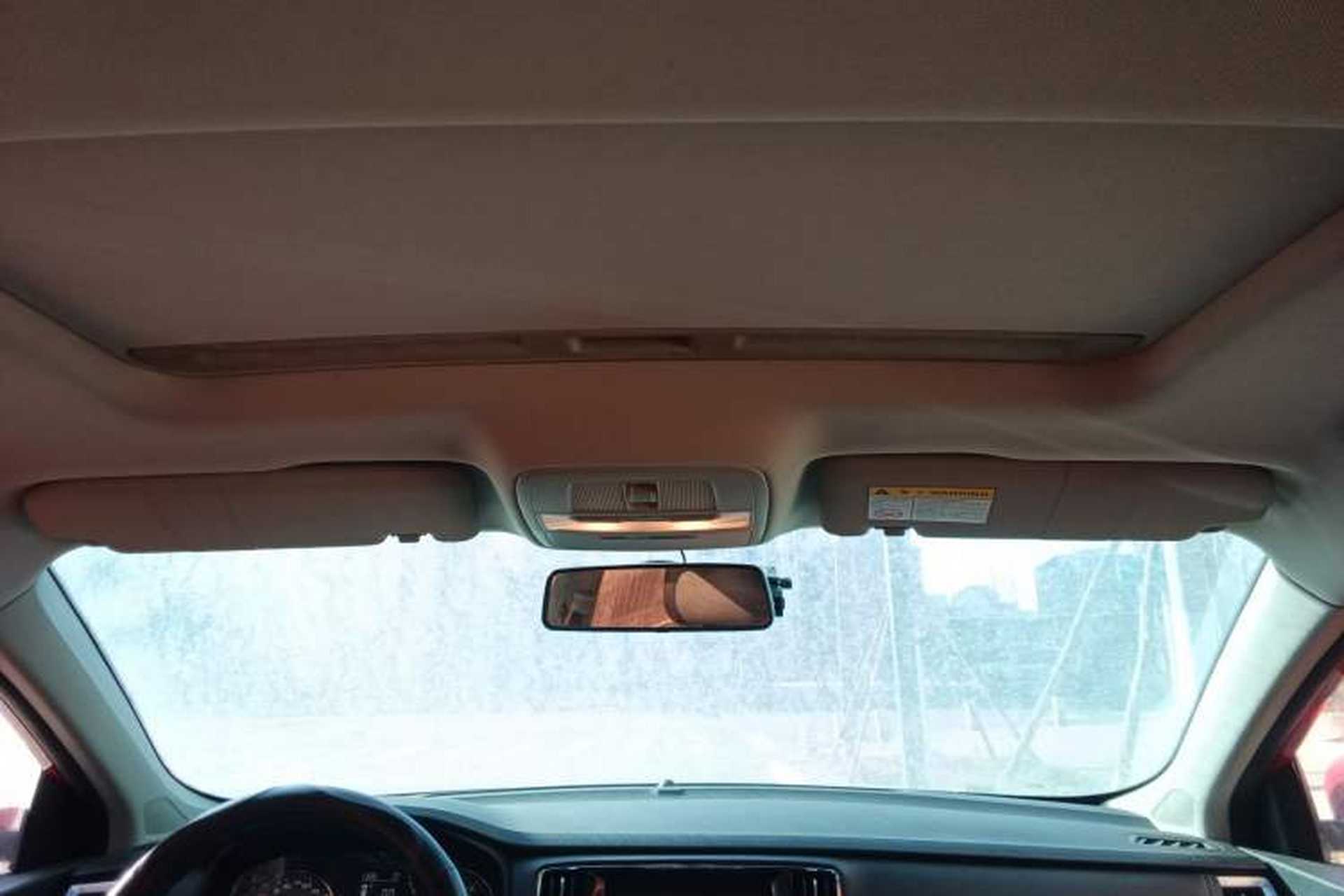Used Roewe i6 2017 20T Automatic Internet Smart Edition Headliner