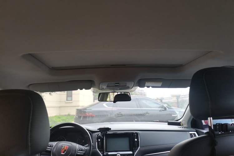 Used Roewe i6 2017 20T Automatic Flagship Edition Headliner