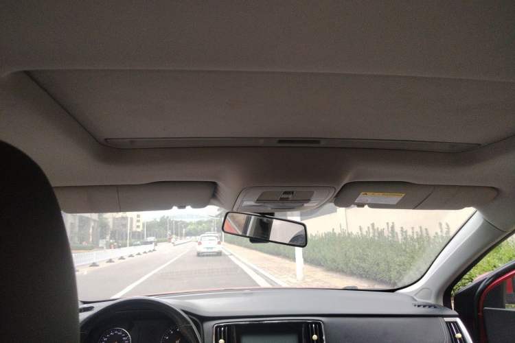 Used Roewe i6 2017 20T Automatic Flagship Edition Headliner