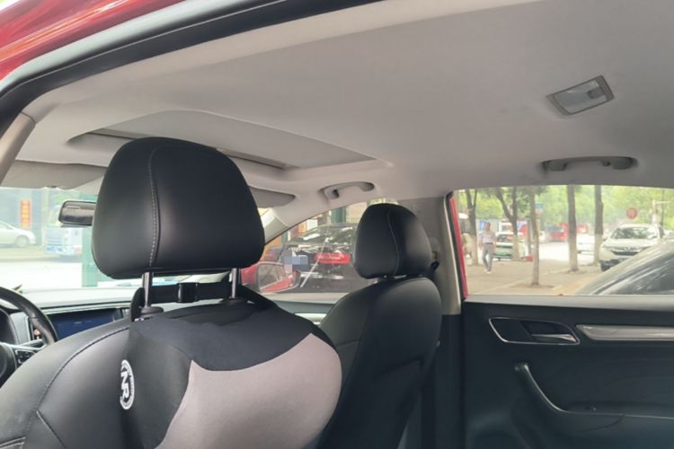 Used Roewe i6 2017 20T Automatic Internet Smart Edition Headliner