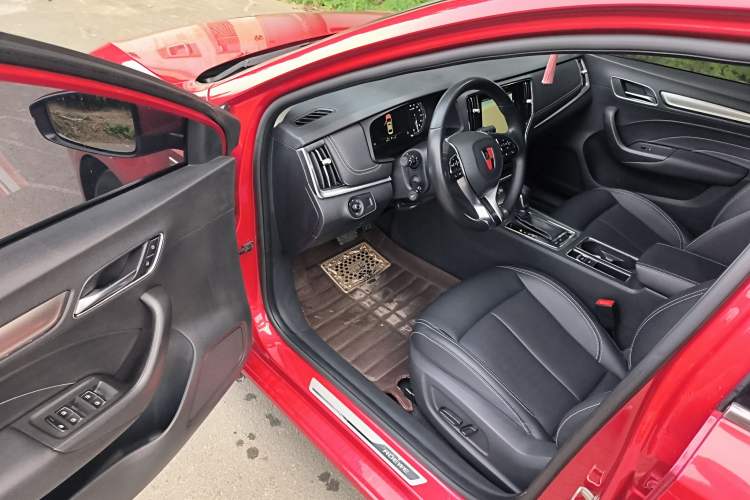 Used Roewe i6 2017 20T Automatic Internet ZhiZun Edition Interior 2