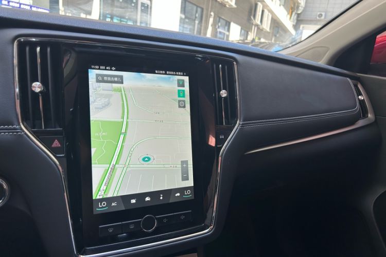 Used Roewe i6 2017 20T Automatic Internet Smart Edition Interior 3