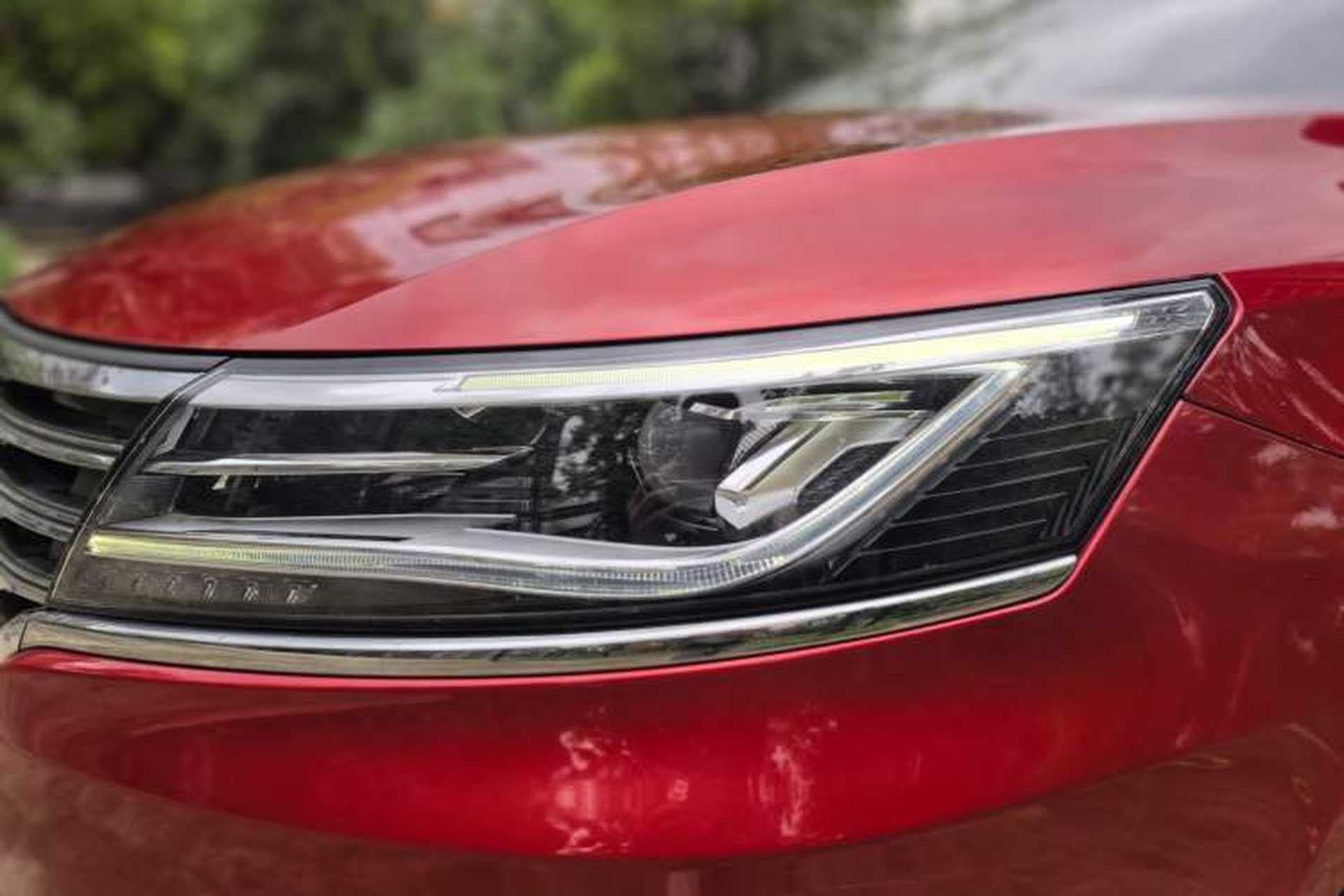 Used Roewe i6 2017 20T Automatic Internet ZhiZun Edition Left Front Headlight