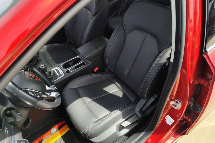 Used Roewe i6 2017 20T Manual Luxury Edition Left Front Seat