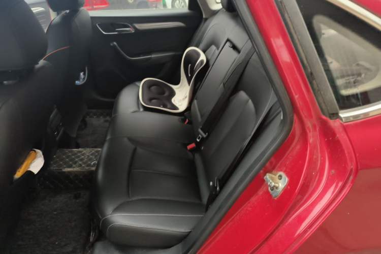 Used Roewe i6 2017 20T Automatic Internet ZhiZun Edition Left Rear Seat