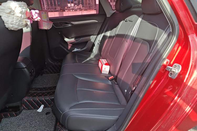 Used Roewe i6 2017 20T Automatic Internet Smart Edition Left Rear Seat