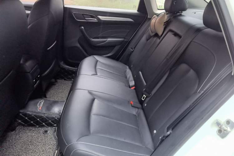 Used Roewe i6 2017 20T Automatic Internet ZhiZun Edition Left Rear Seat