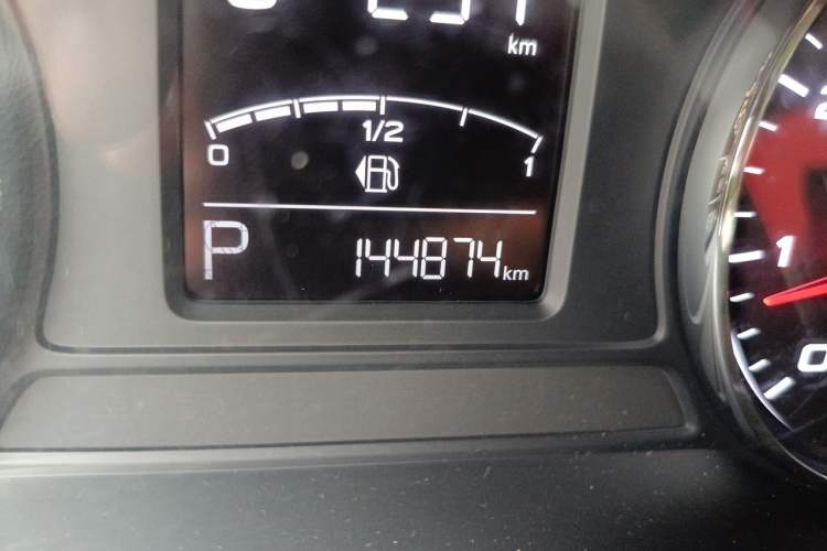 Used Roewe i6 2017 20T Automatic Flagship Edition Odometer Close Up
