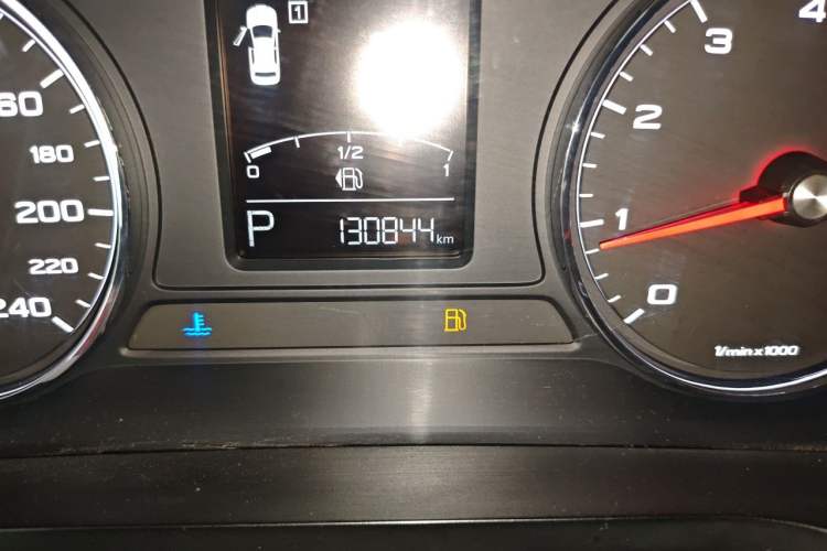 Used Roewe i6 2017 20T Automatic Flagship Edition Odometer Close Up