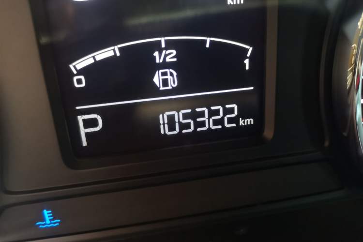 Used Roewe i6 2017 20T Automatic Flagship Edition Odometer Close Up