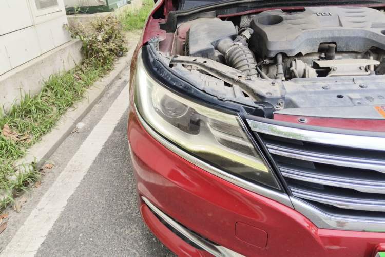 Used Roewe i6 2017 20T Automatic Internet Smart Edition Right Front Headlight