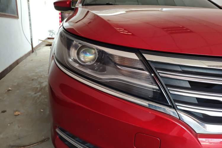 Used Roewe i6 2017 20T Automatic Flagship Edition Right Front Headlight
