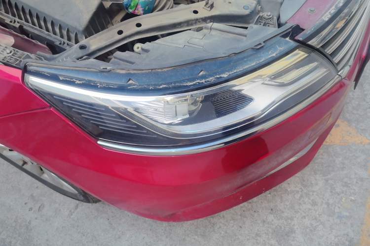 Used Roewe i6 2017 20T Automatic Internet Smart Edition Right Front Headlight