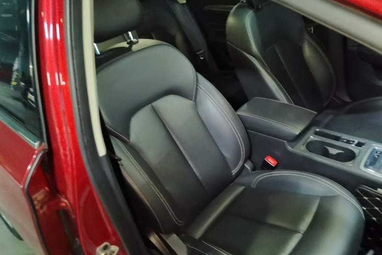 Used Roewe i6 2017 20T Automatic Internet Smart Edition Right Front Seat