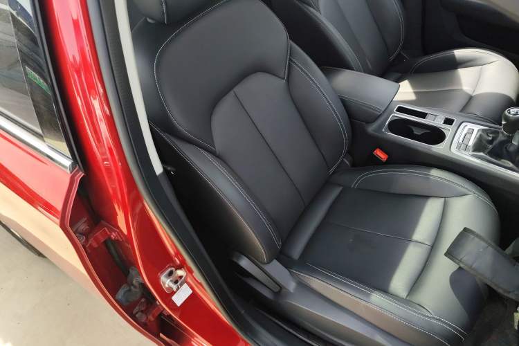 Used Roewe i6 2017 20T Manual Luxury Edition Right Front Seat