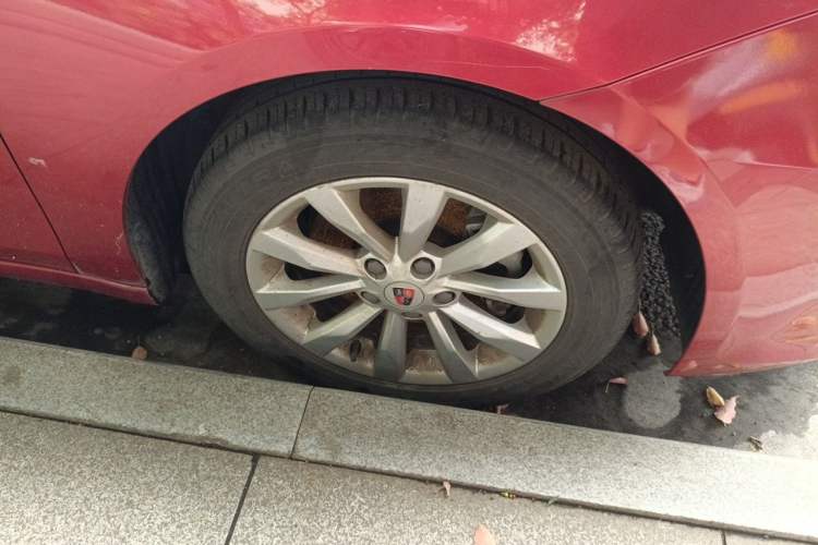 Used Roewe i6 2017 20T Automatic Flagship Edition Right Front Wheel Hub