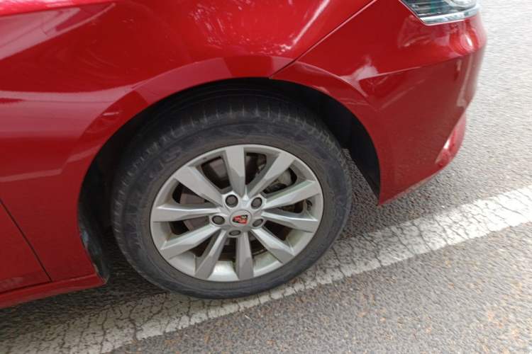 Used Roewe i6 2017 20T Automatic Internet Smart Edition Right Front Wheel Hub