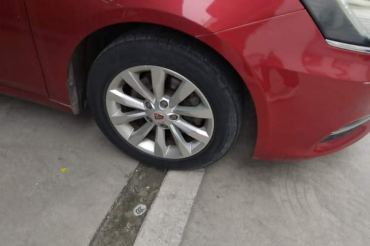 Used Roewe i6 2017 20T Automatic Flagship Edition Right Front Wheel Hub