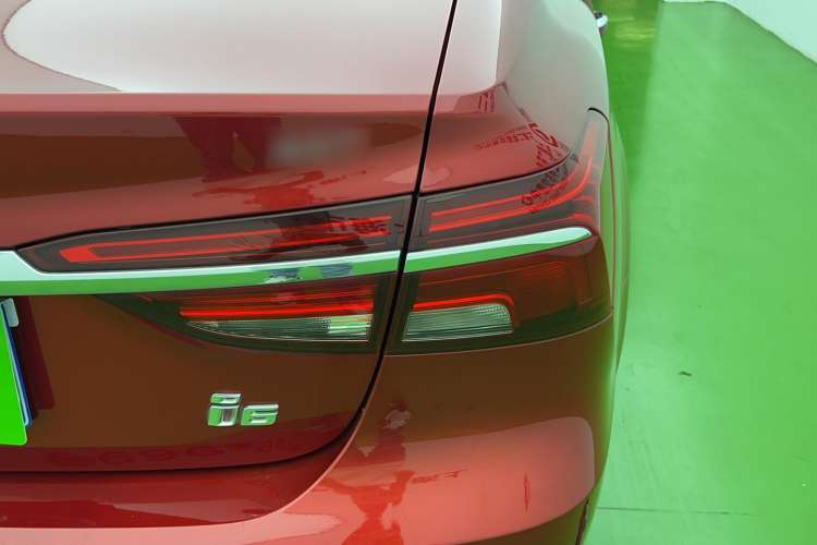 Used Roewe i6 2017 20T Automatic Internet ZhiZun Edition Right Rear Taillight