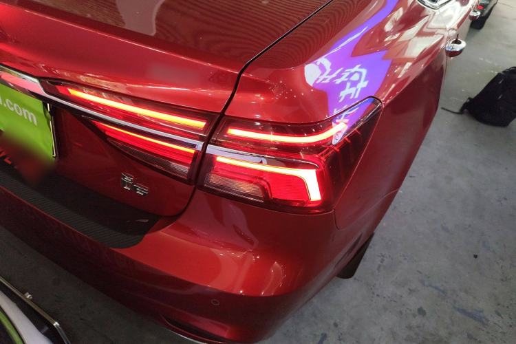 Used Roewe i6 2017 20T Automatic Flagship Edition Right Rear Taillight