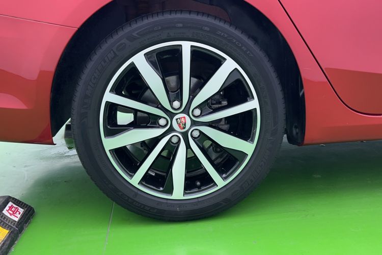 Used Roewe i6 2017 20T Automatic Internet ZhiZun Edition Right Rear Wheel Hub