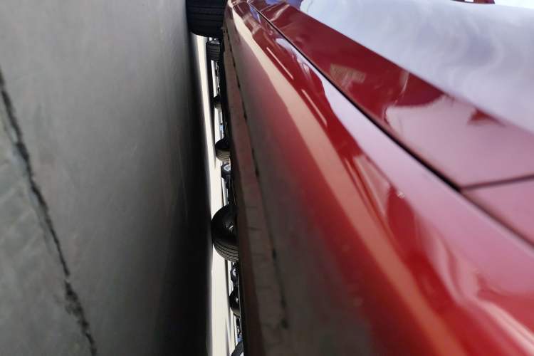 Used Roewe i6 2017 20T Manual Luxury Edition Right Side Sill