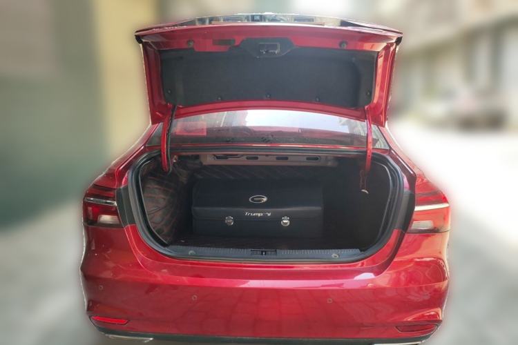 Used Roewe i6 2017 20T Automatic Internet Smart Edition Trunk