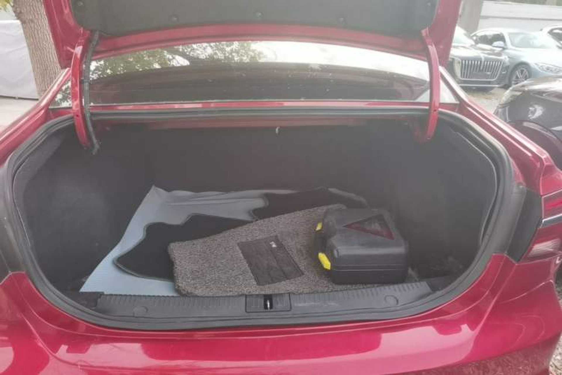 Used Roewe i6 2017 20T Automatic Internet Smart Edition Trunk