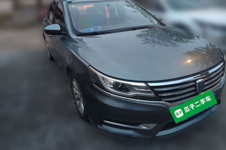 Used Roewe i6 2017 20T Manual Luxury Edition Front Right 45 Deg