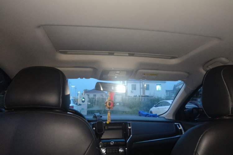 Used Roewe i6 2017 20T Manual Luxury Edition Headliner