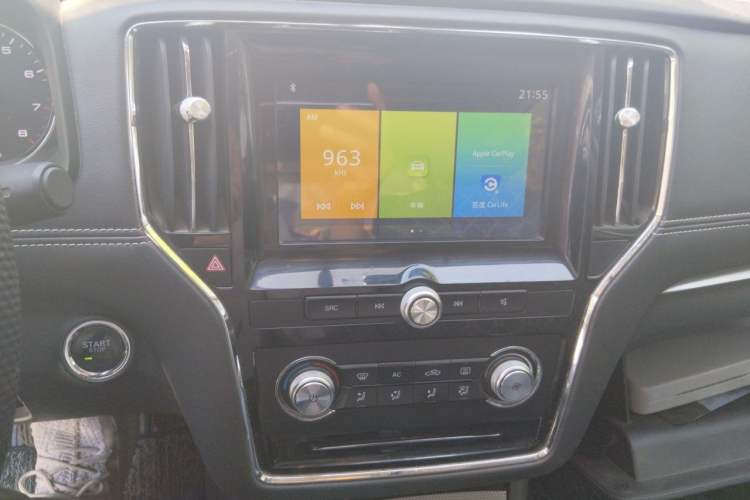Used Roewe i6 2017 20T Automatic Internet Smart Edition Audio And AC Panel