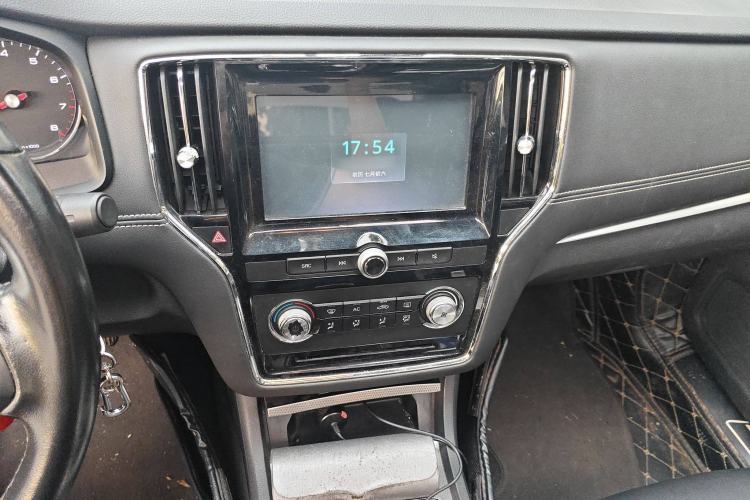 Used Roewe i6 2017 20T Manual Luxury Edition Audio And AC Panel