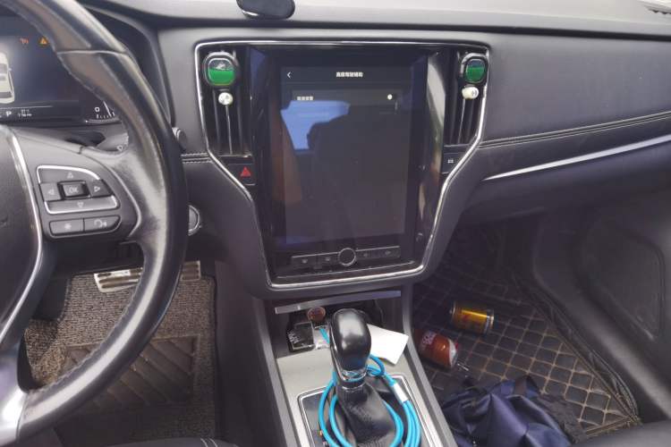 Used Roewe i6 2017 20T Automatic Internet ZhiZun Edition Audio And AC Panel